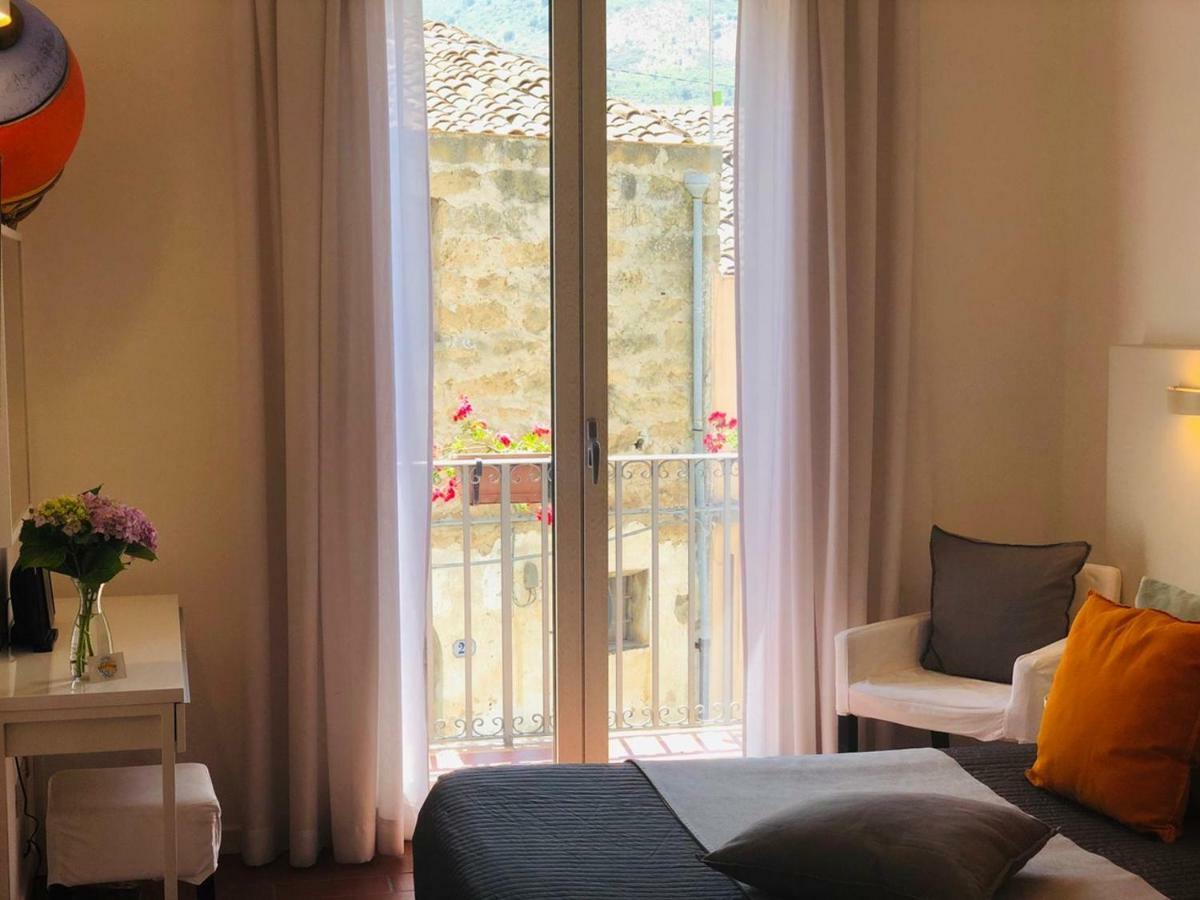 צ'יניזי B&B Antichi Colori מראה חיצוני תמונה